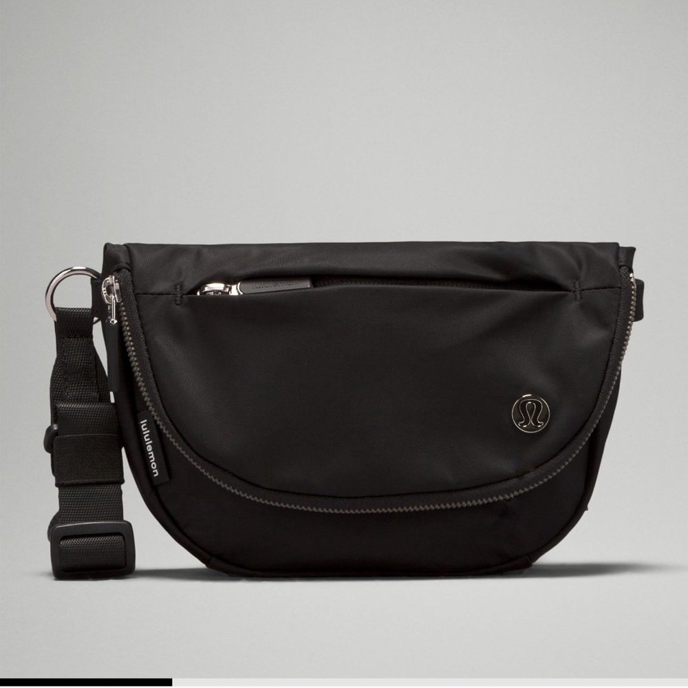 Lululemon festival bag micro black